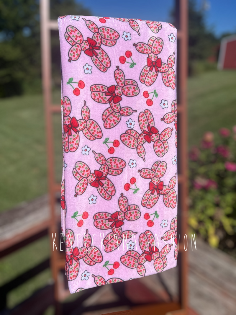 60x80 Fuzzy Blanket - Cherry balloon dog