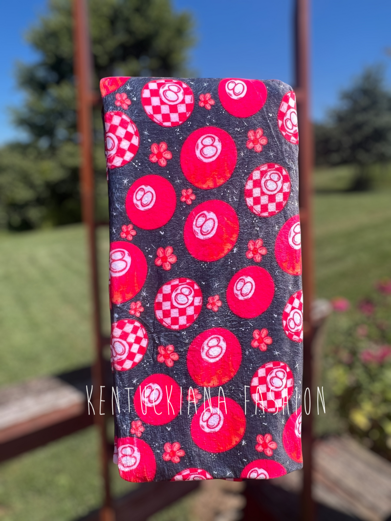 60x80 Fuzzy Blanket - Pink checkered 8 balls