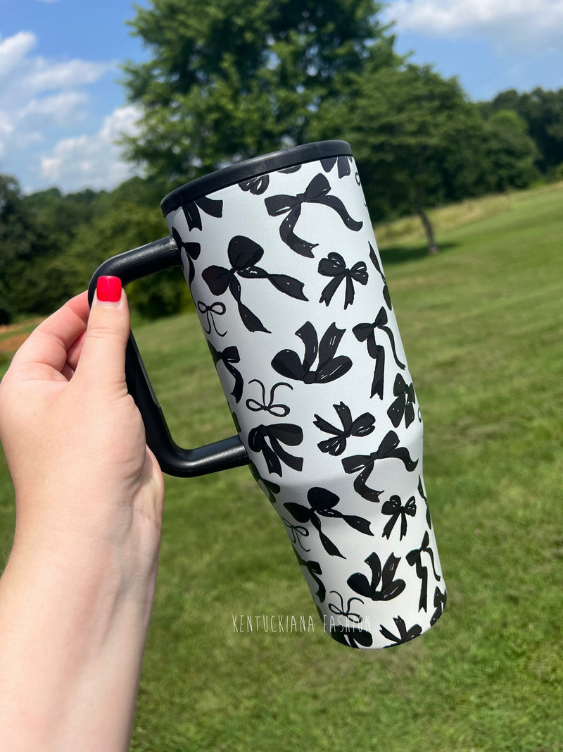 40 oz tumbler- Black bows