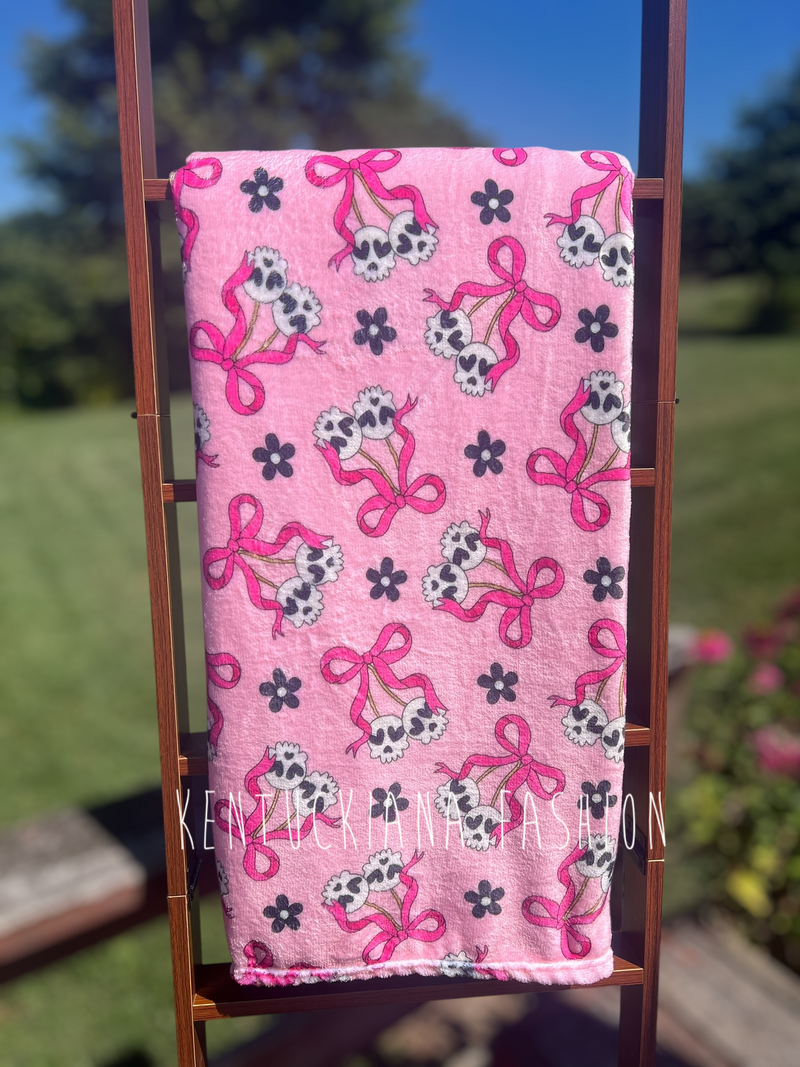 60x80 Fuzzy Blanket - Cherry Skullies & Bows