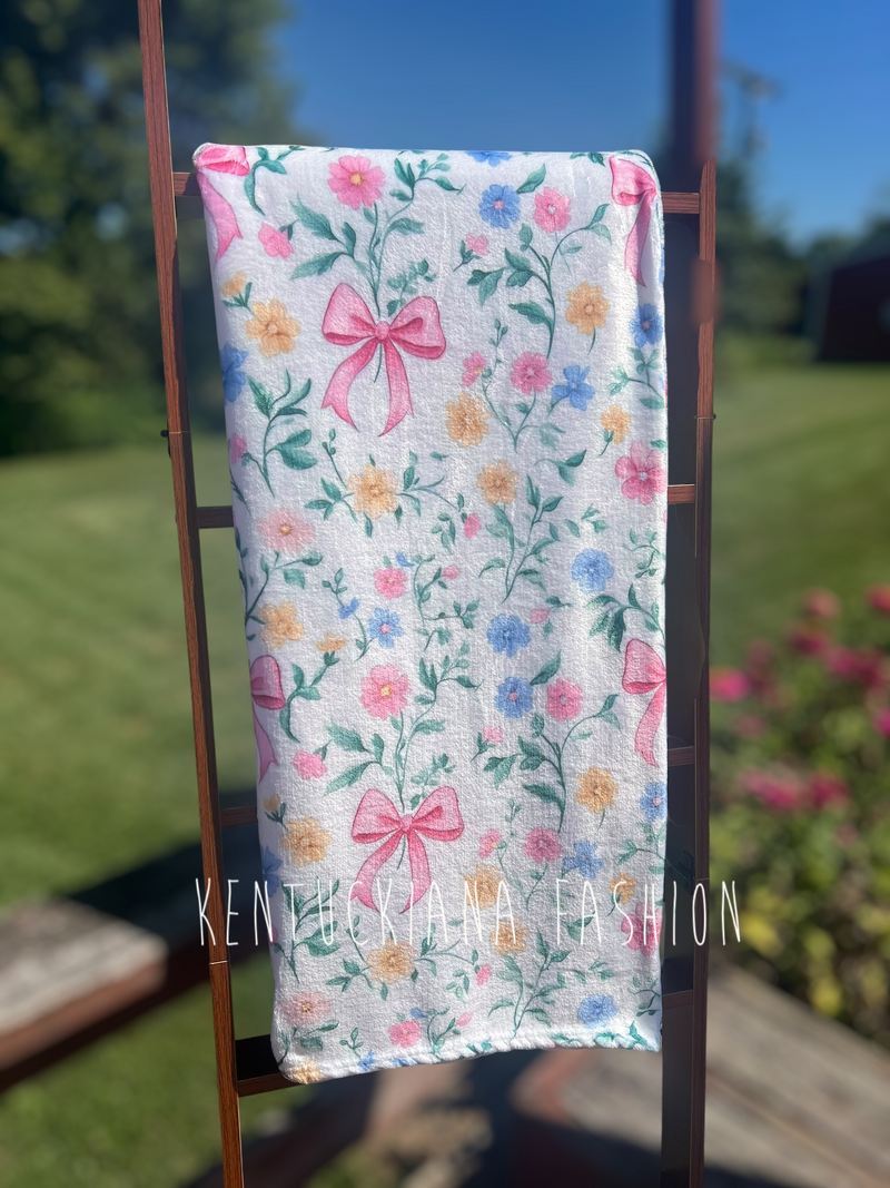 60x80 Fuzzy Blanket - Dainty floral bows