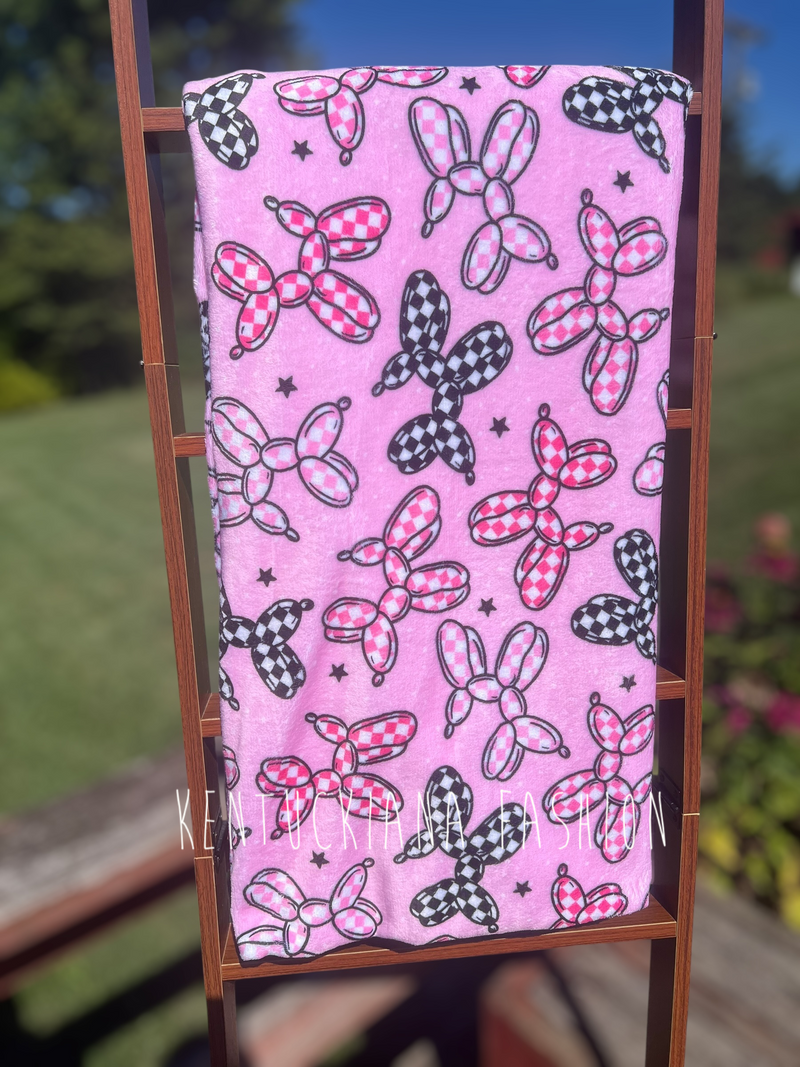 60x80 Fuzzy Blanket - Checkered balloon dogs