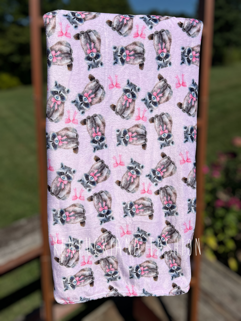 60x80 Fuzzy Blanket - Raccoons & Bows