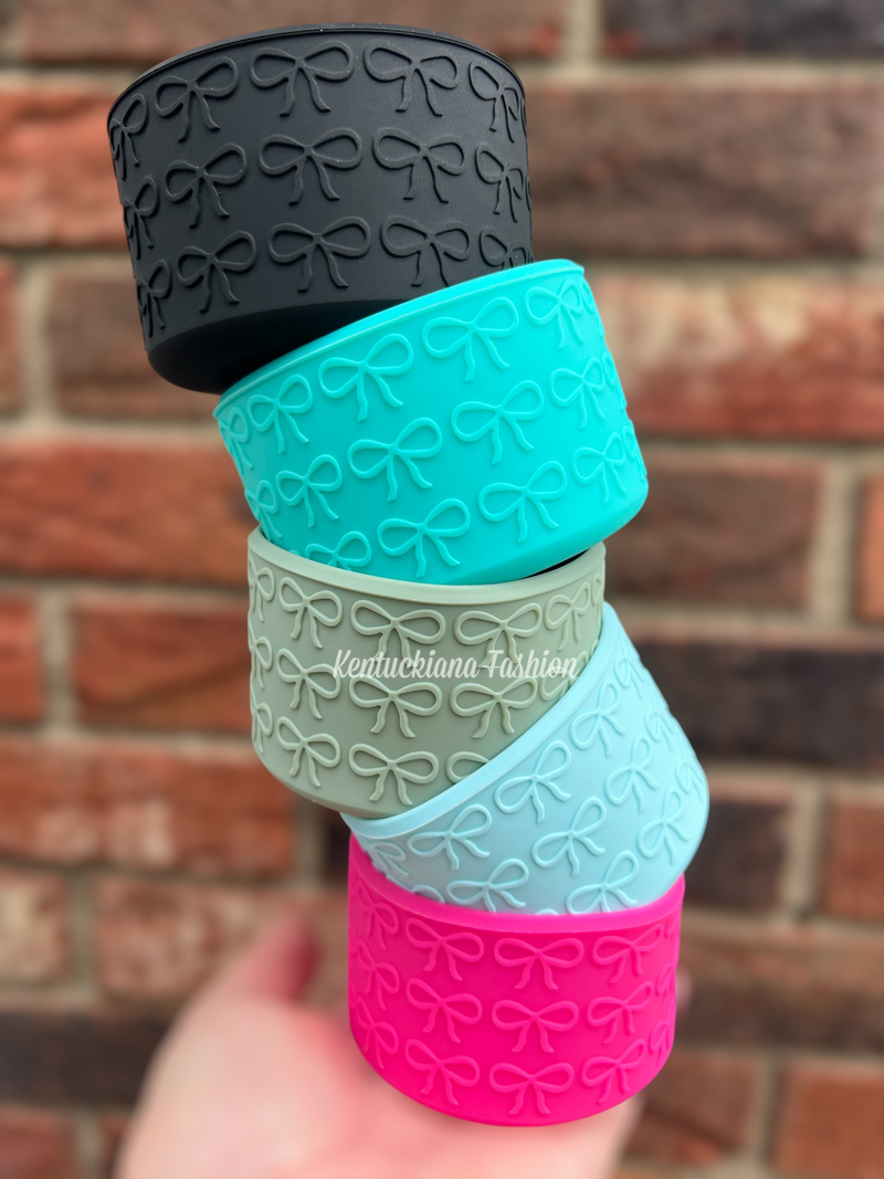 Embossed Bow Tumbler Boots (fits 20-40 oz): Matte